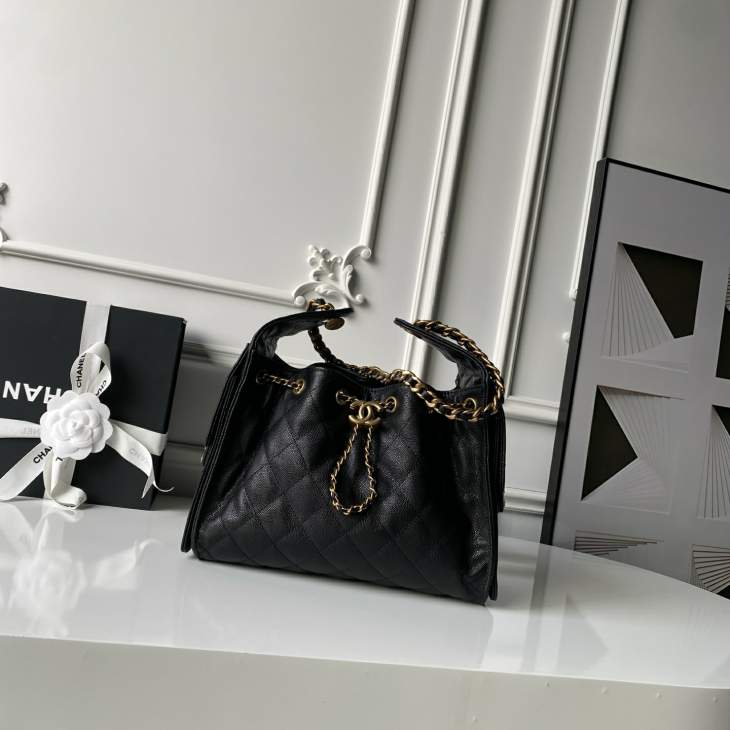 Picture of Chanel Handbags _SKUfw239864886fw